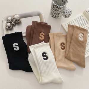 Women's Embroidered S-letter Cotton Sweat-absorbent Autumn And Winter Socks - Image 7