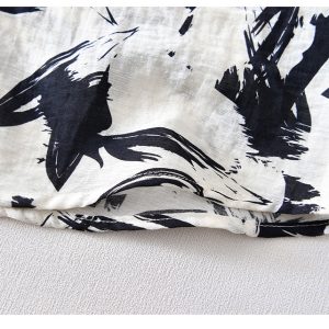 Personalized Printed Black And White Short-sleeved Shirt - Image 3