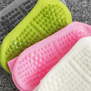 Women's Fitness Women's Socks Trendy Letter Mid-calf Yoga Socks Simple Non-slip Sweat-absorbent Breathable - Image 7